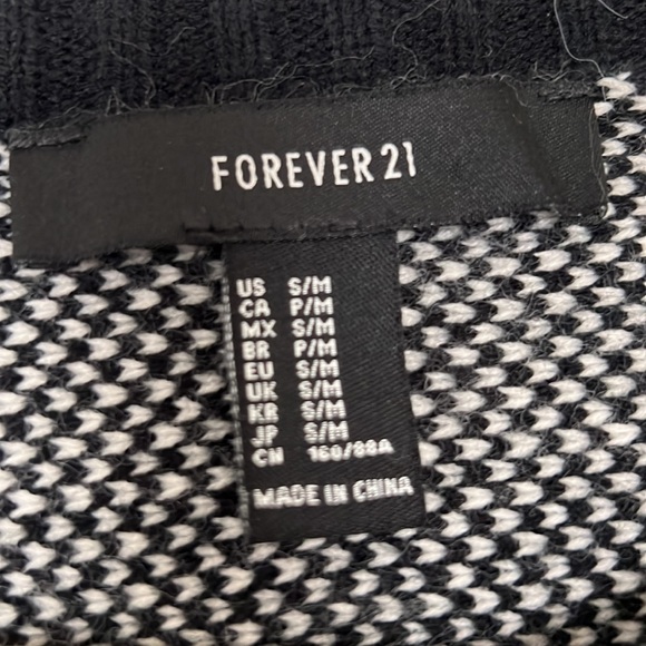 Forever 21 Short Sleeve Poncho Sweater (S/M) - Picture 2 of 3